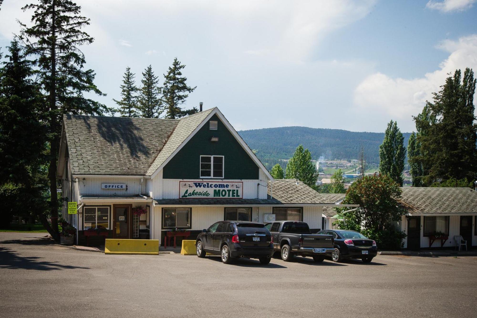 Lakeside Motel Williams Lake Eksteriør billede